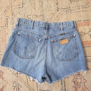 Sz 32 Womens Wrangler Jean Shorts High Rise Festival Indigood Vintage Distressed